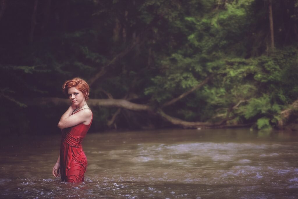 women_taking_bath_in_river